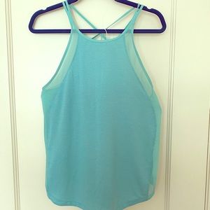 Lululemon workout top.